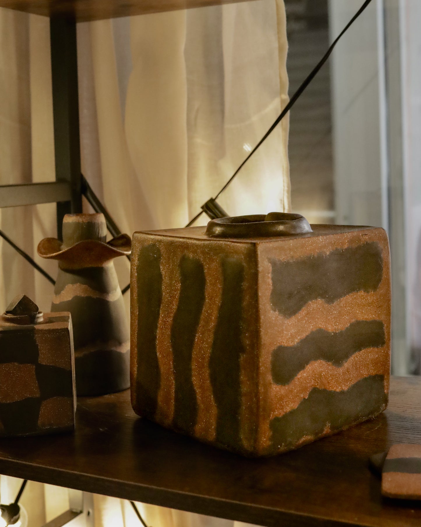opening box series - flow ceramic tissue box