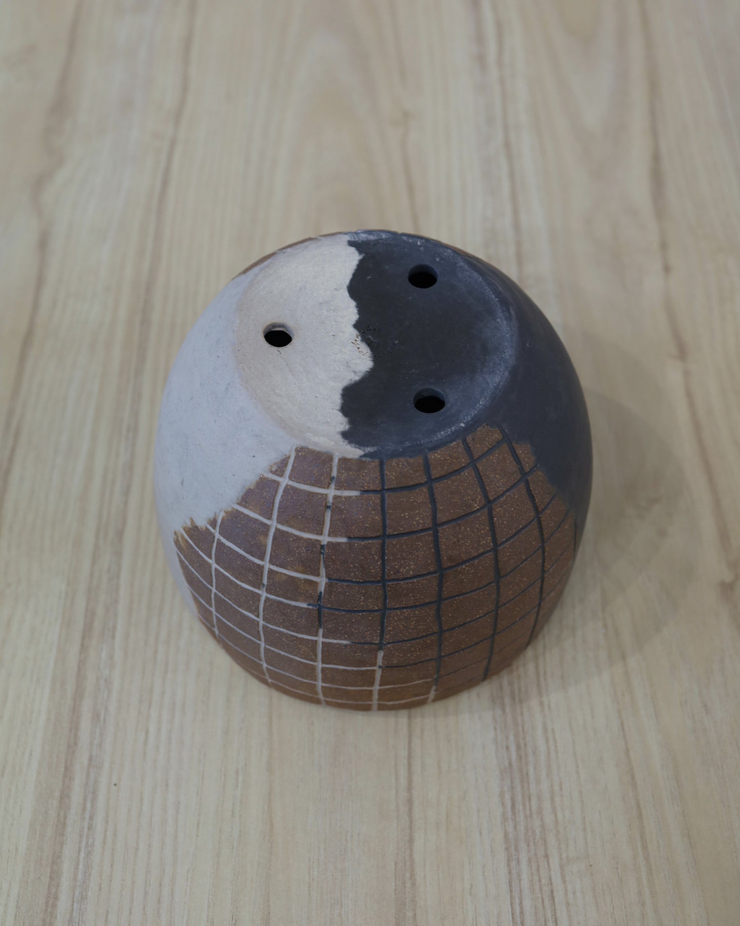 FW’25 - beyond duality series - planter no. 1