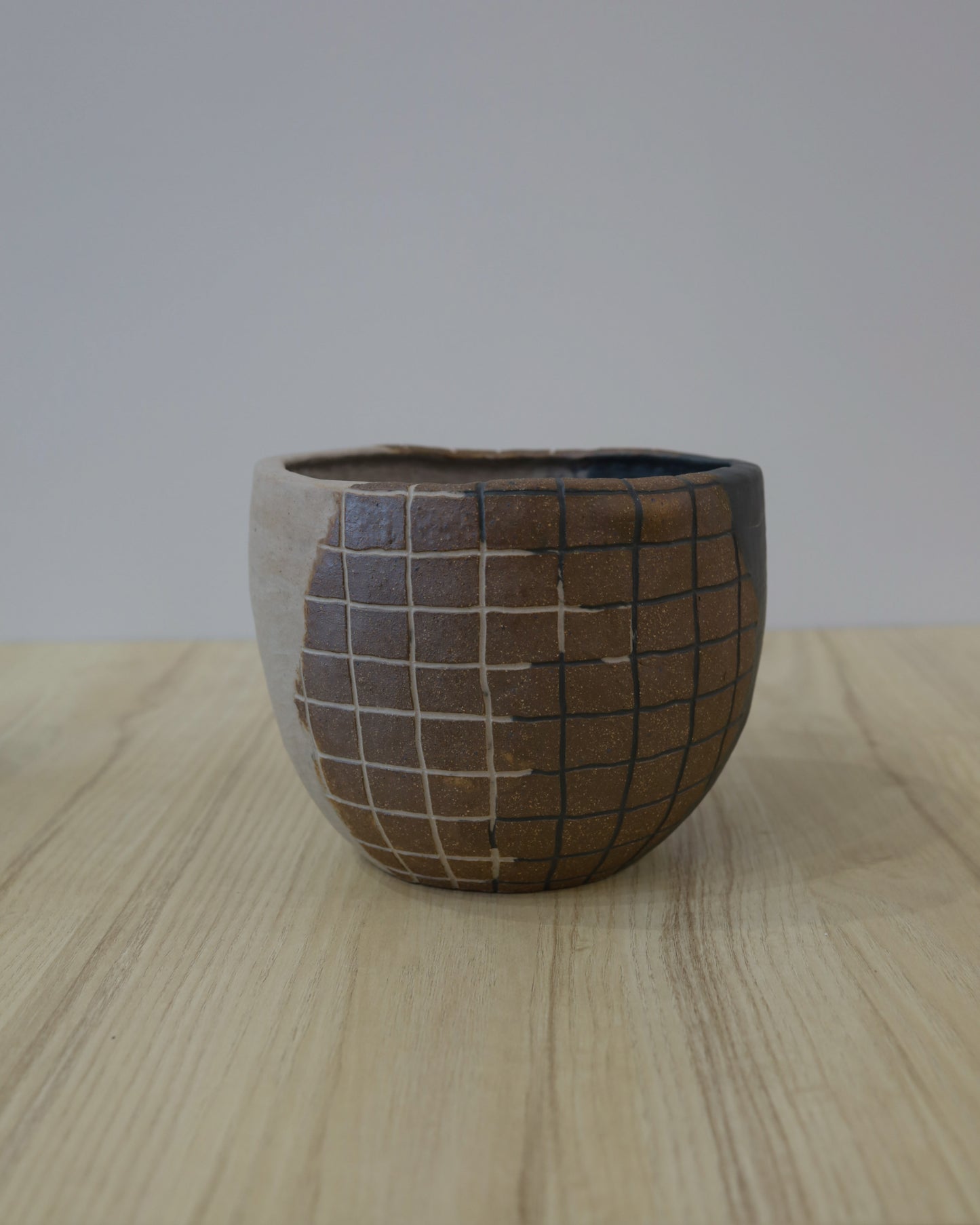 FW’25 - beyond duality series - planter no. 1