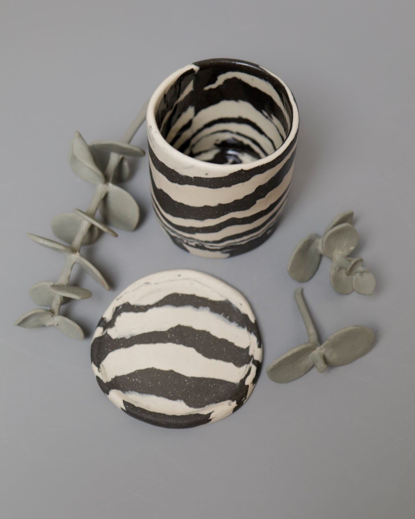 B&W animal print inspired cup & coaster set